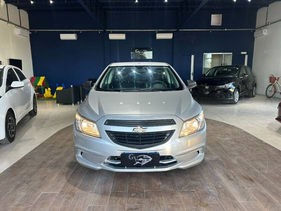 CHEVROLET ONIX 1.0 MPFI JOY 8V FLEX 4P MANUAL CHEVROLET ONIX 1.0 MPFI JOY 8V FLEX 4P MANUAL